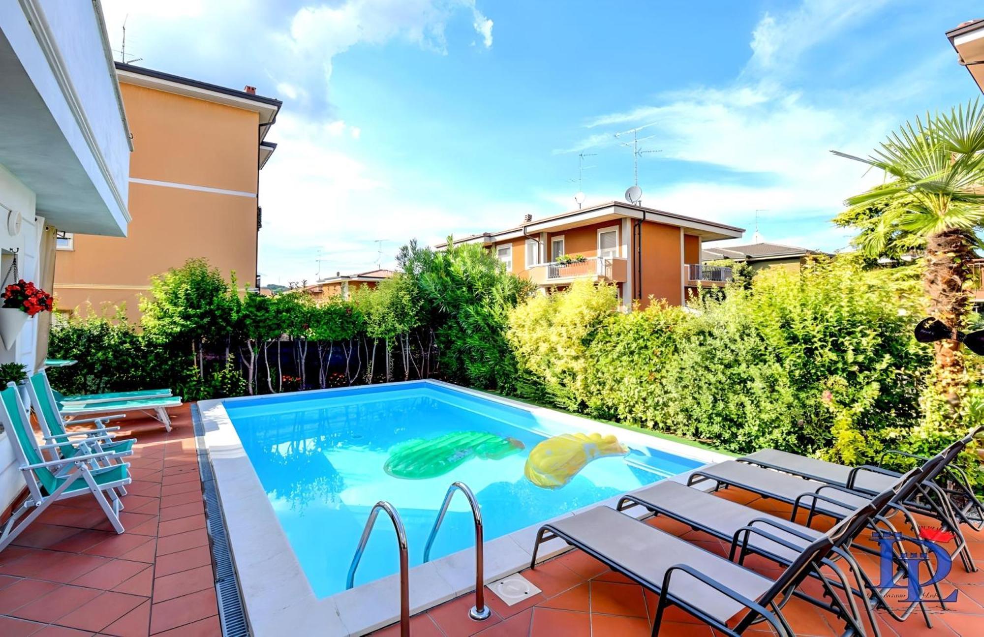 Desenzanoloft Official Partner Marriott Homes & Villas - Garden & Pool Desenzano del Garda Exteriér fotografie